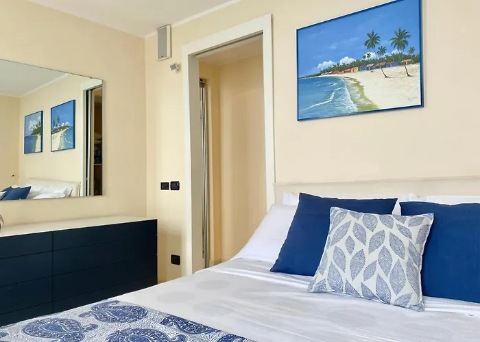 Casaviva - Beachfront Trilo With Parking In Camogli