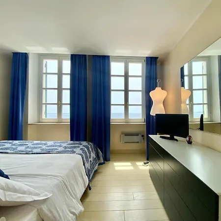 Casaviva - Beachfront Trilo With Parking In Camogli Exterior photo